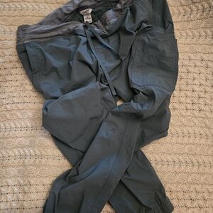 Duluth Armachillo Womens Joggers size 16, sage green